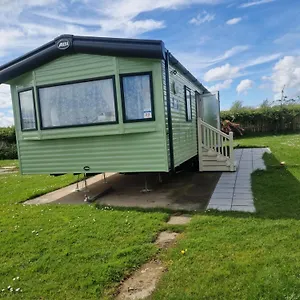  Holiday home Niks Caravans